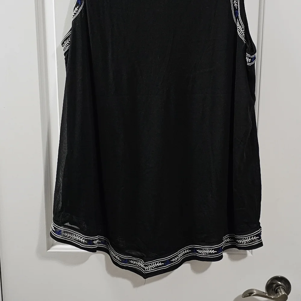 Avenue embroidered blouse black size 22 24 - Picture 4 of 4